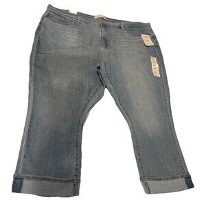 Levi Strauss Mid Rise Capri Women’s Blue Jeans Size 24 NWT